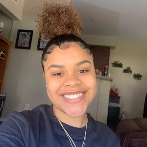 Meet your Posher, Mackenzie